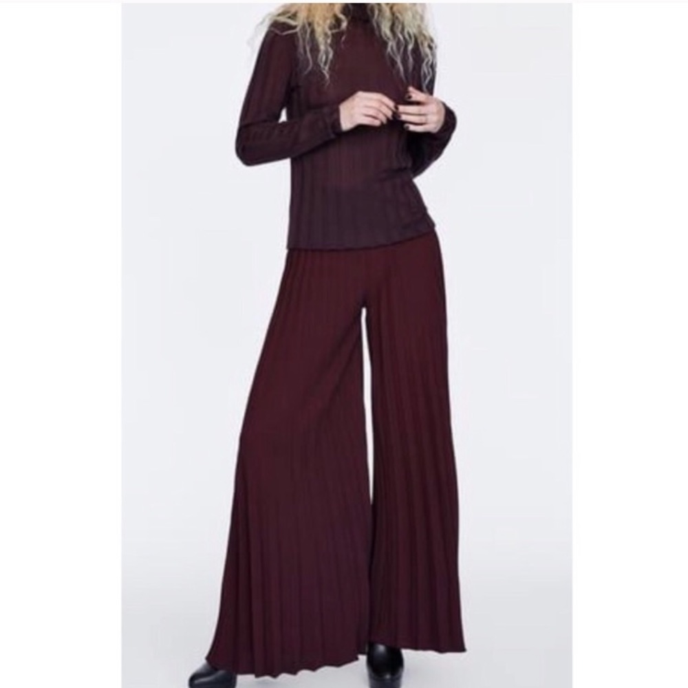 Zara NWT wide leg burgundy pleated trousers